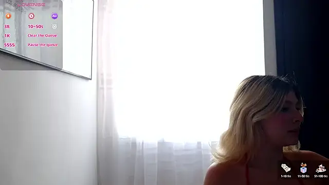 Snapshot of Ania_jones chatting on October 6, 8:35 pm Ania jones online show from October 6, 8:35 pm