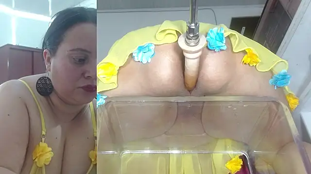 Snapshot of sammyEvans__ chatting on September 19, 2:38 pm sammyEvans   online show from September 19, 2:38 pm