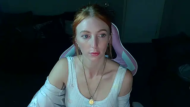 Red firesquirt online show from October 16, 9:06 pm