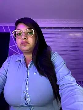 Snapshot of MiiaaJoness chatting on October 9, 3:38 pm MiiaaJoness online show from October 9, 3:38 pm