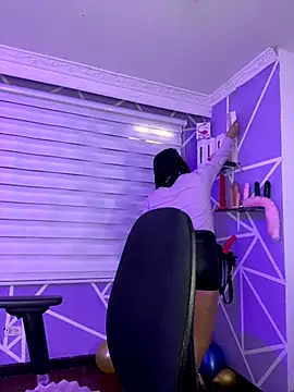 Snapshot of MiiaaJoness chatting on October 3, 3:50 pm MiiaaJoness online show from October 3, 3:50 pm