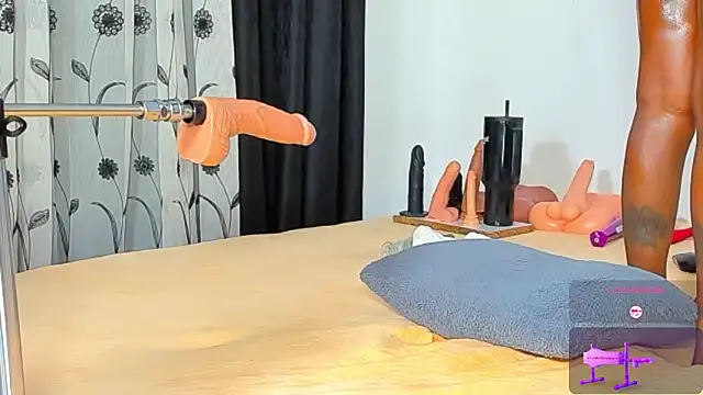 Yummy squirter online show from June 16, 11:50 pm