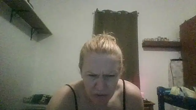 lisamatty4601 online show from May 30, 10:05 pm