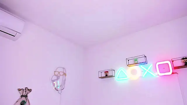 eileen tanihara online show from February 14, 7:54 am