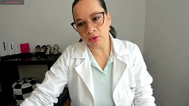 Snapshot of Sex-Psychology chatting on September 28, 3:17 pm Sex-Psychology online show from September 28, 3:17 pm