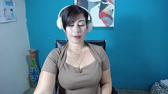 Snapshot of Sunny_rayz_ chatting on October 9, 3:27 pm Sunny rayz  online show from October 9, 3:27 pm