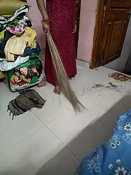 Snapshot of COUPLLE_VILLAGE chatting on October 31, 2:35 am COUPLLE VILLAGE online show from October 31, 2:35 am