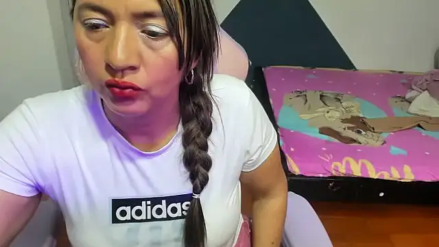 Snapshot of daleska_ayala_1 chatting on October 21, 8:02 pm daleska ayala 1 online show from October 21, 8:02 pm