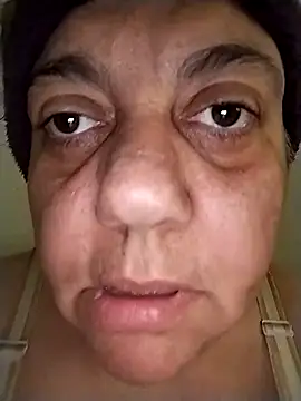 BustyBabyOfficial online show from October 31, 2:10 pm