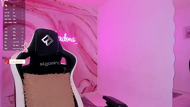 YuliCardona  online show from April 21, 3:35 am