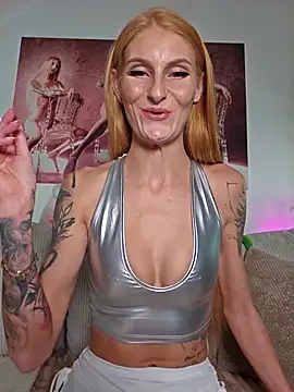 LessiaMia online show from February 8, 5:05 pm