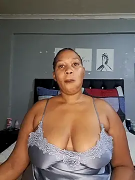 Toya P online show from October 23, 12:00 pm