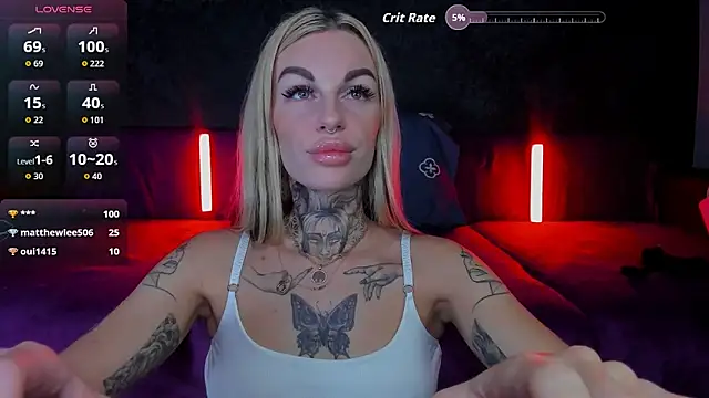 Snapshot of angel_devil_forever chatting on October 29, 10:56 pm angel devil forever online show from October 29, 10:56 pm