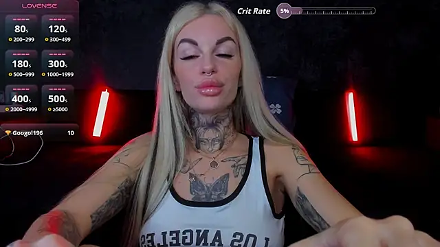 Snapshot of angel_devil_forever chatting on October 17, 10:57 pm angel devil forever online show from October 17, 10:57 pm