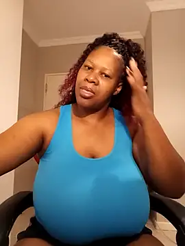 bustylisa1983 online show from April 2, 4:54 am