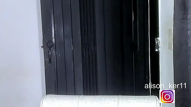 alison-ker3 online show from December 19, 9:34 am