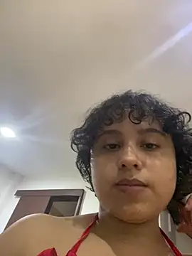 lou cute online show from March 31, 3:17 am