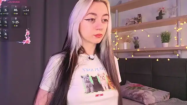 TristaRoht online show from April 2, 3:31 pm