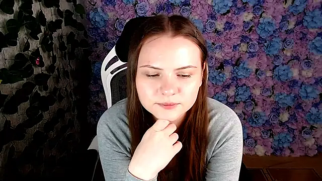 IxxiLiana online show from September 9, 5:07 am