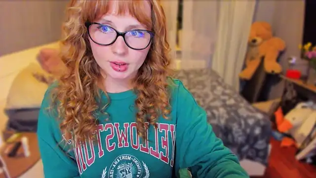 KlementinaBbG online show from October 3, 8:58 pm