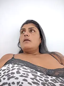 Snapshot of AlyDenalioficial chatting on October 9, 8:24 pm AlyDenalioficial online show from October 9, 8:24 pm