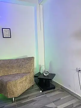 Snapshot of young_liza chatting on October 6, 6:45 pm young liza online show from October 6, 6:45 pm