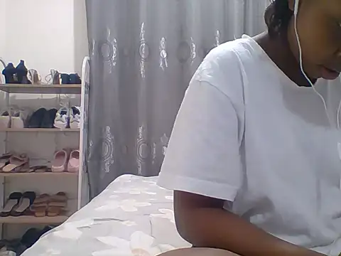 sexy  candyy online show from October 2, 9:20 pm