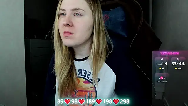 Olivia Munk online show from January 6, 4:05 am