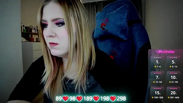 Snapshot of Olivia_Munk chatting on October 10, 5:34 am Olivia Munk online show from October 10, 5:34 am