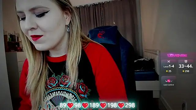 Snapshot of Olivia_Munk chatting on September 27, 7:48 am Olivia Munk online show from September 27, 7:48 am