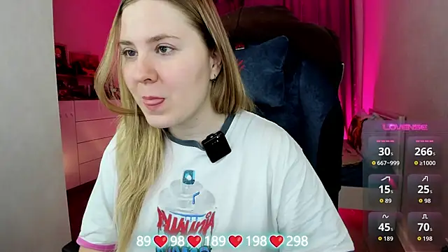 Olivia Munk online show from December 23, 4:05 am