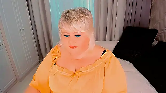 Snapshot of BIGTITSBBW chatting on September 13, 12:46 pm BIGTITSBBW online show from September 13, 12:46 pm