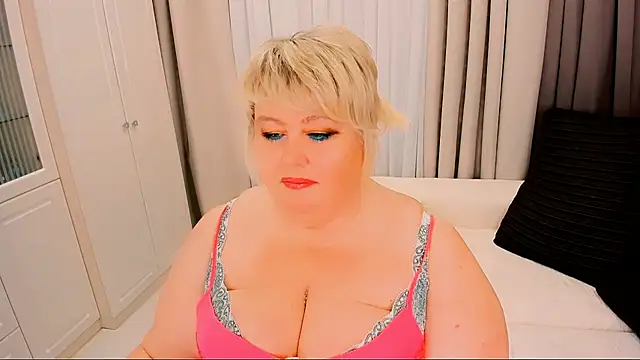 BIGTITSBBW online show from December 17, 8:35 pm
