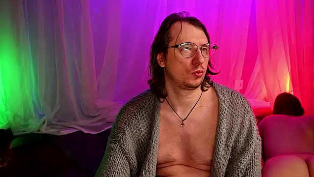 Claudia and elon  online show from February 5, 2:14 am