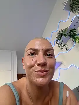 PaulinaSchubert1 online show from November 7, 1:49 pm