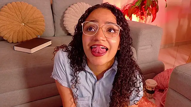 DAHLIA BROWNIE online show from April 29, 4:38 am