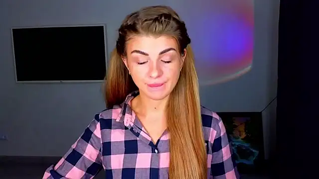  comefeelme  online show from November 5, 6:40 am