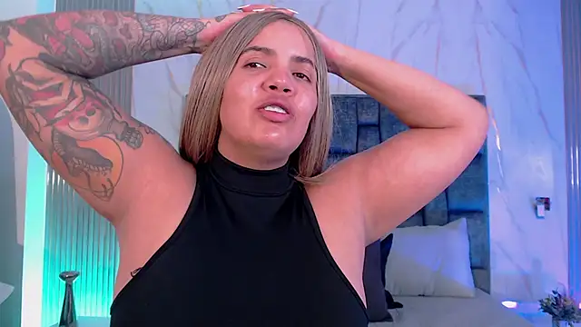 Snapshot of WildyTemping chatting on October 4, 8:57 pm WildyTemping online show from October 4, 8:57 pm