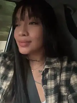 HannahW  online show from February 19, 10:41 pm