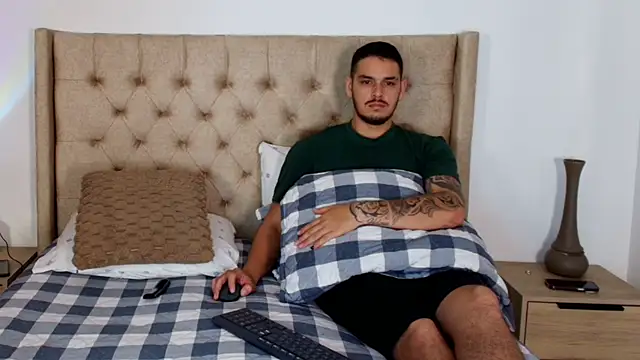 Snapshot of Rose_dom chatting on October 29, 1:54 am Rose dom online show from October 29, 1:54 am