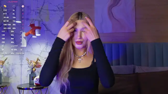 CarolReeves online show from October 28, 6:19 am