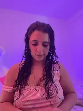 Alicia Ruiz online show from October 6, 7:29 pm