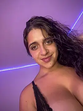 Alicia Ruiz online show from April 16, 8:19 pm