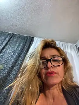 SahoryHorny online show from December 17, 8:13 pm