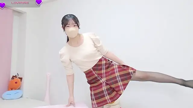 Snapshot of anchan_ chatting on September 29, 2:11 pm anchan online show from September 29, 2:11 pm