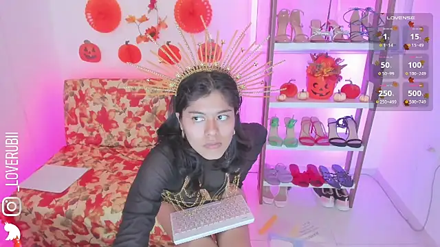 Snapshot of loverubii chatting on October 28, 8:31 am loverubii online show from October 28, 8:31 am