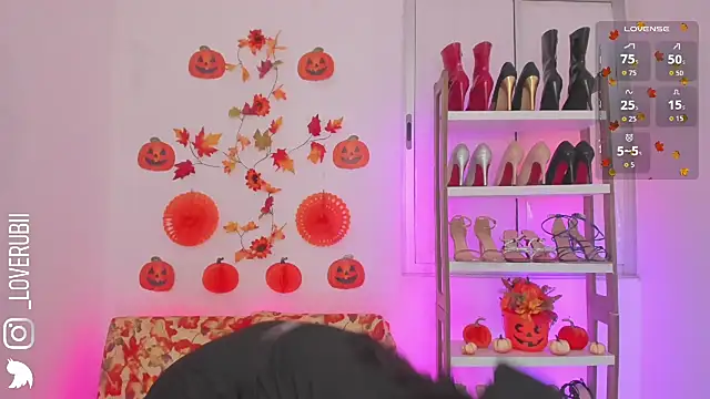 Snapshot of loverubii chatting on October 30, 9:11 am loverubii online show from October 30, 9:11 am