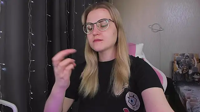 MissBrightShine online show from March 27, 10:38 am