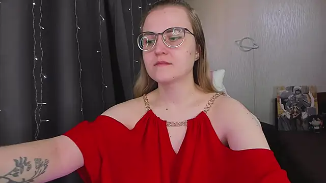 MissBrightShine online show from April 11, 12:09 pm