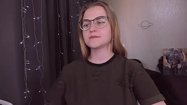 Snapshot of MissBrightShine chatting on September 27, 12:23 pm MissBrightShine online show from September 27, 12:23 pm